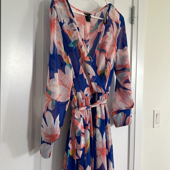 Summer dress - Picture 4 of 5